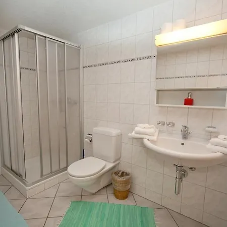 葛木思酒店 Weisstannen